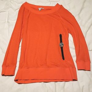 Medium petite Halloween thin material orange shirt sweater